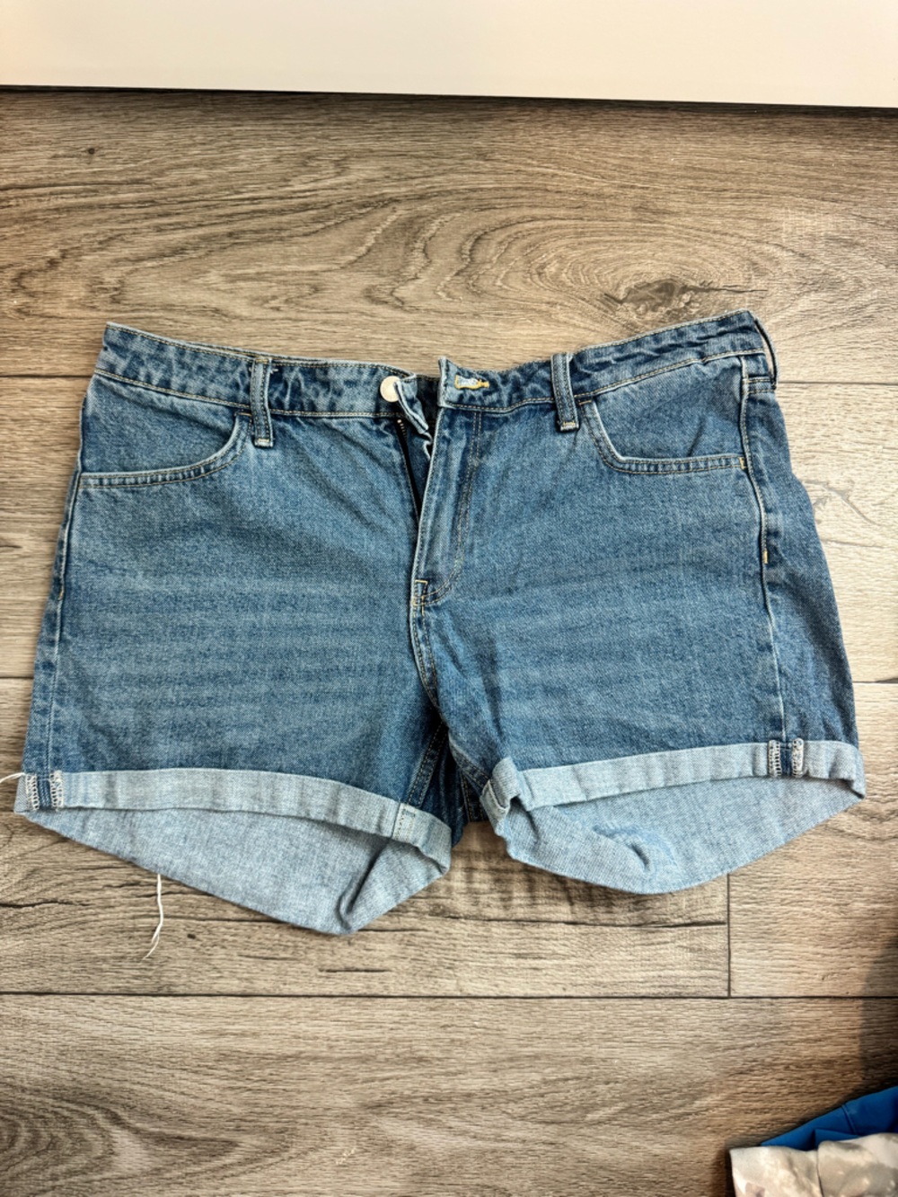 H&M Blue Denim Cuffed Women's Shorts